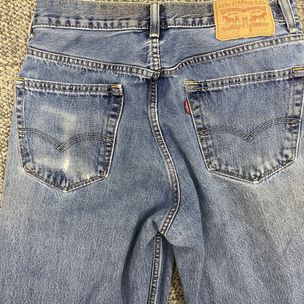 VTG Levis 560 Jeans‎ Mens 32x34 Blue Comfort Fit Tapered Leg distressed - Picture 14 of 16